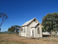 Holy Trinity Anglican Church  12-09-2021 - Calistemon - See Note